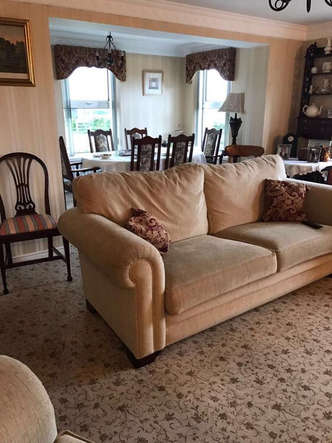Beau Vista Bed & Breakfast สตราแบน ภายนอก รูปภาพ