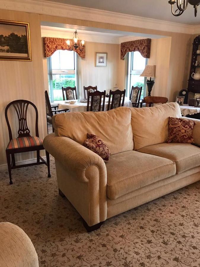 Beau Vista Bed & Breakfast สตราแบน ภายนอก รูปภาพ