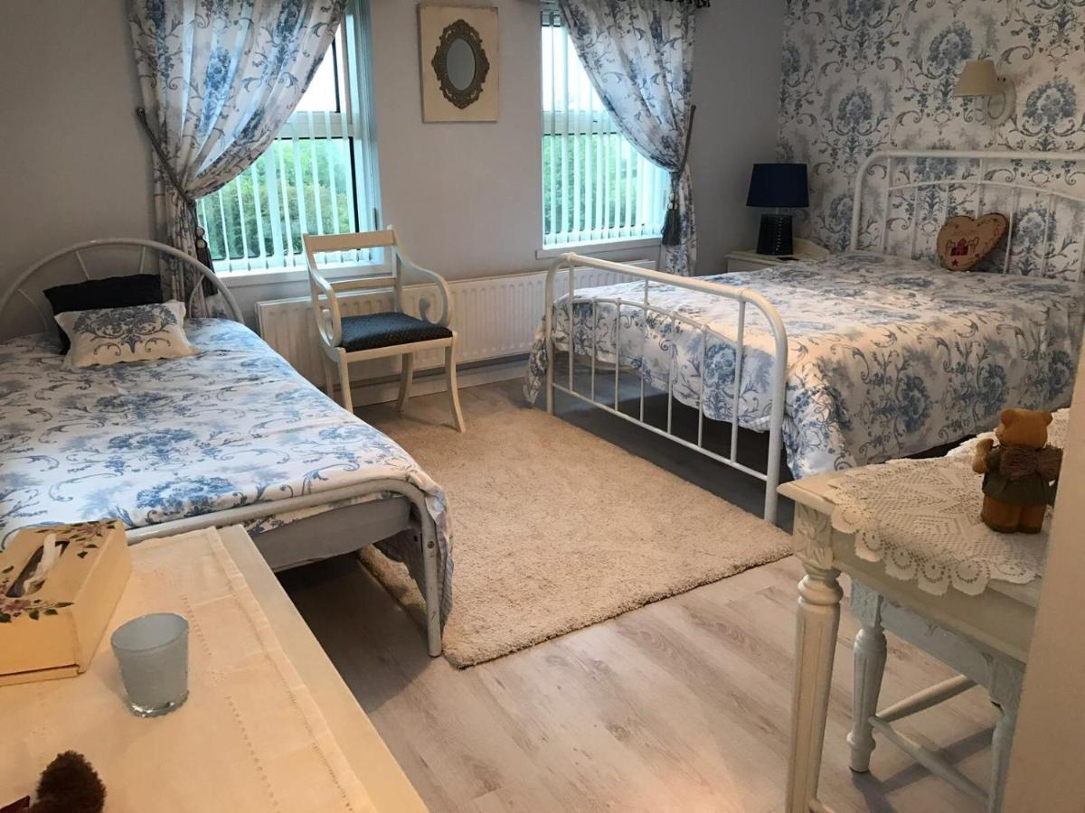Beau Vista Bed & Breakfast สตราแบน ภายนอก รูปภาพ